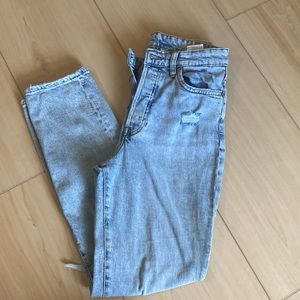 H & M ultra high waist mom jeans light wash distressed size 4